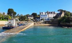 French Island imposes visitor limit